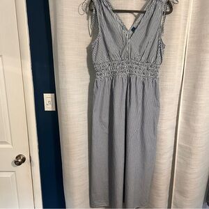 Old Navy Blue & White Dress Large
